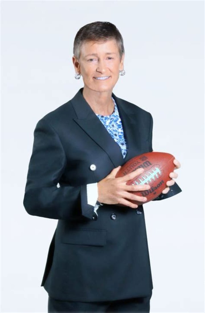 A Gridiron Trailblazer And Mentor