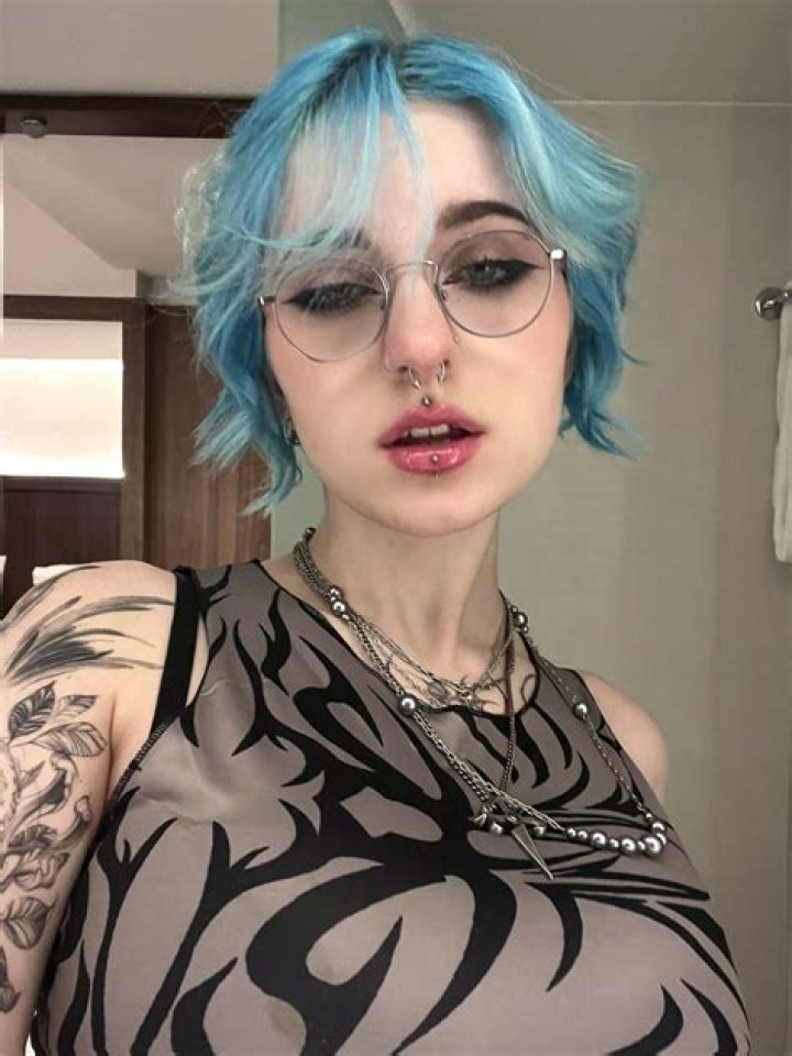 Discoveries From "lyra Crow Onlyfans"