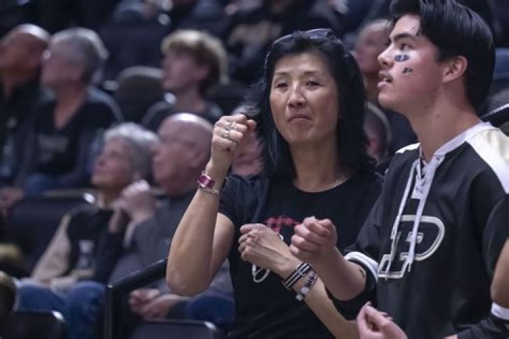 Unveiling The Height Of Zach Edey's Mom